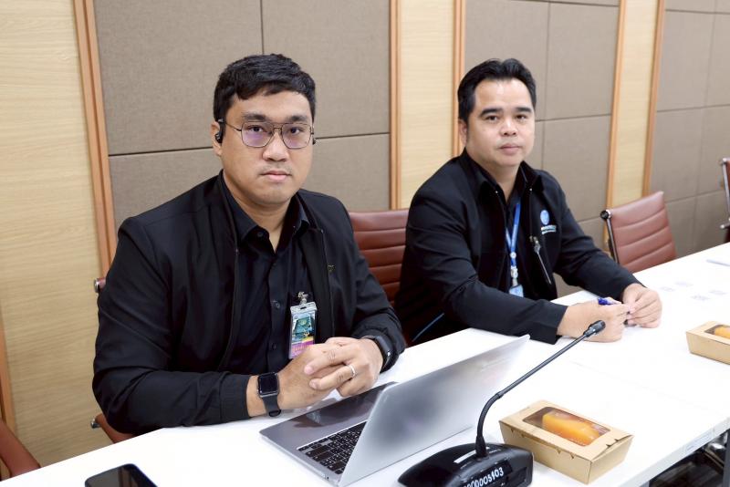 นางศิริลักษณ์ มีม�