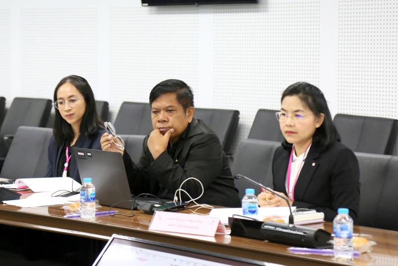 นางเตือนใจ คงสมบั�