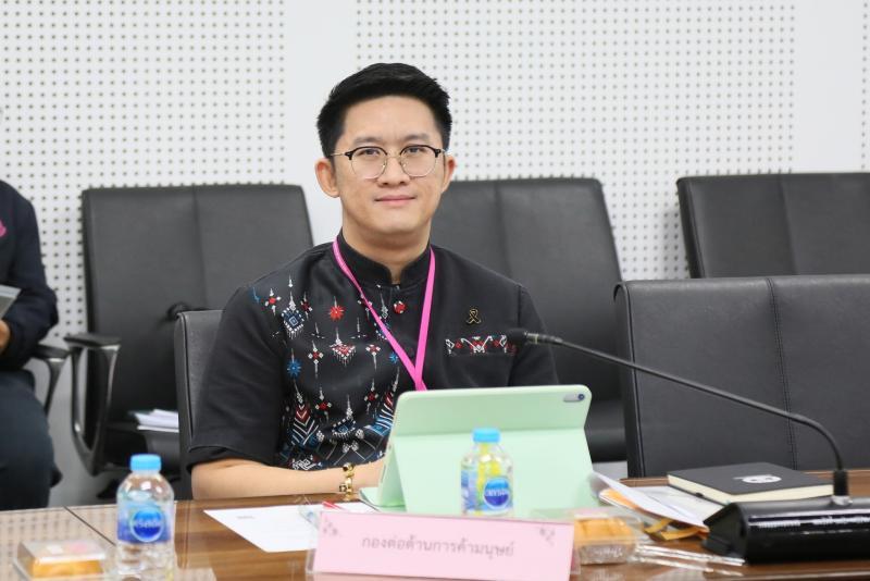 นางเตือนใจ คงสมบั�