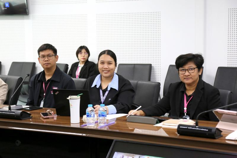 นางเตือนใจ คงสมบั�