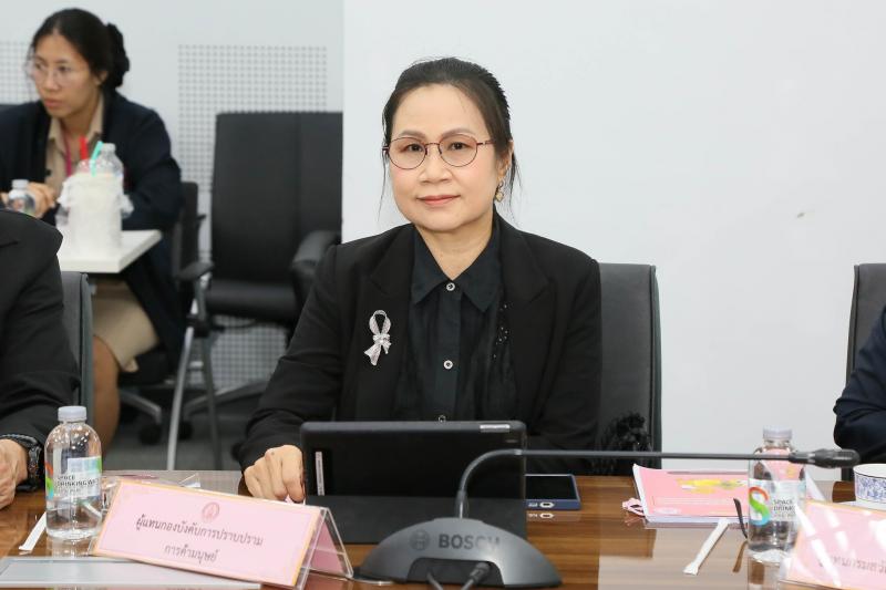 นางสาวสุนีย์ ศรีส�
