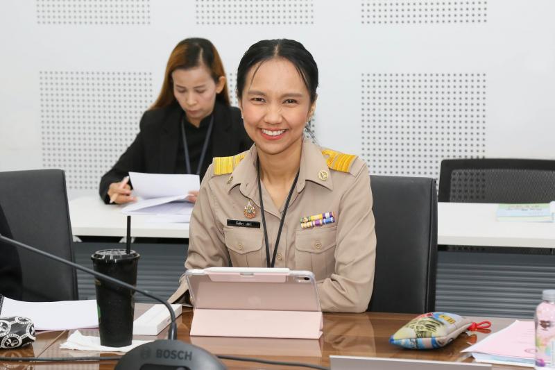 นางสาวสุนีย์ ศรีส�