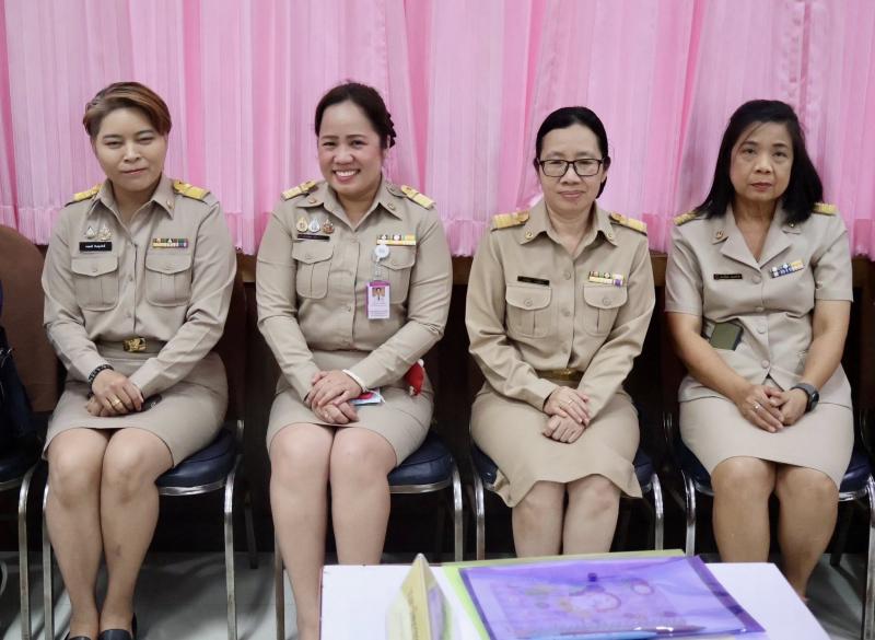 นางสาวนภาพร  เมฆาผ