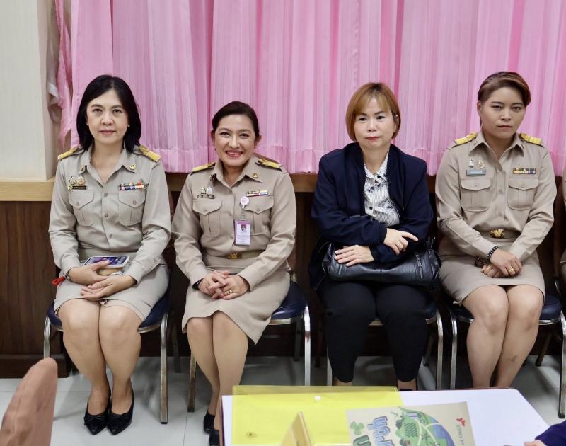 นางสาวนภาพร  เมฆาผ