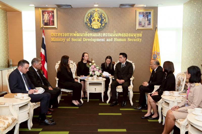 นายกองตรี ดร.ธนกฤต