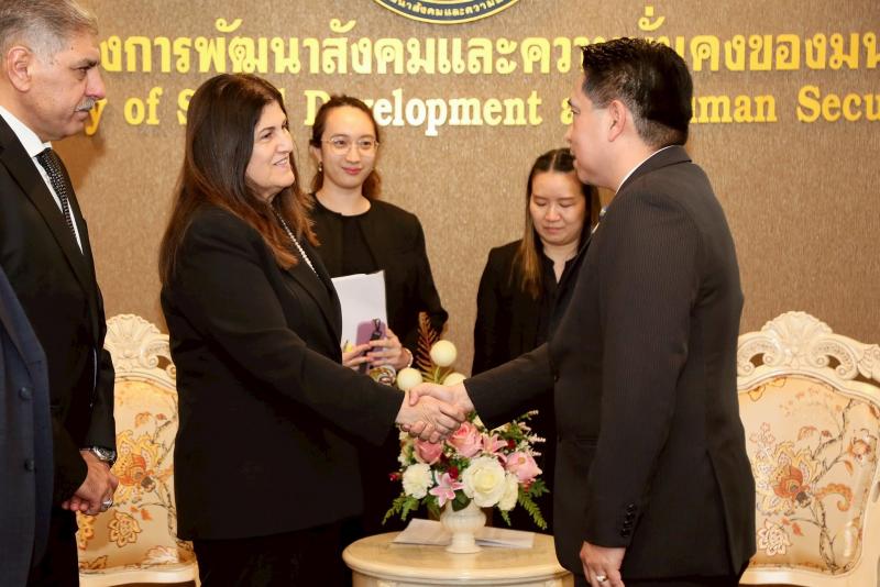 นายกองตรี ดร.ธนกฤต