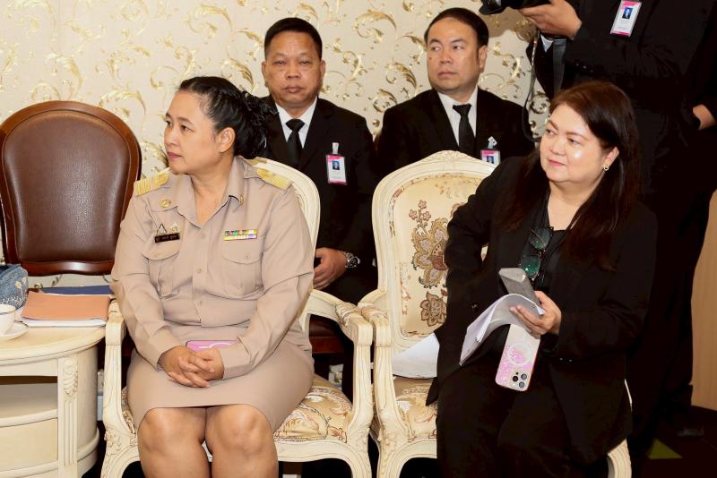 นายกองตรี ดร.ธนกฤต