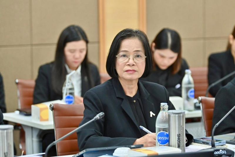 รมว.พม. เป็นประธาน�