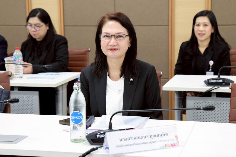 ปลัด พม. เป็นประธา�