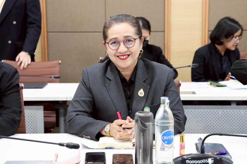 ปลัด พม. เป็นประธา�