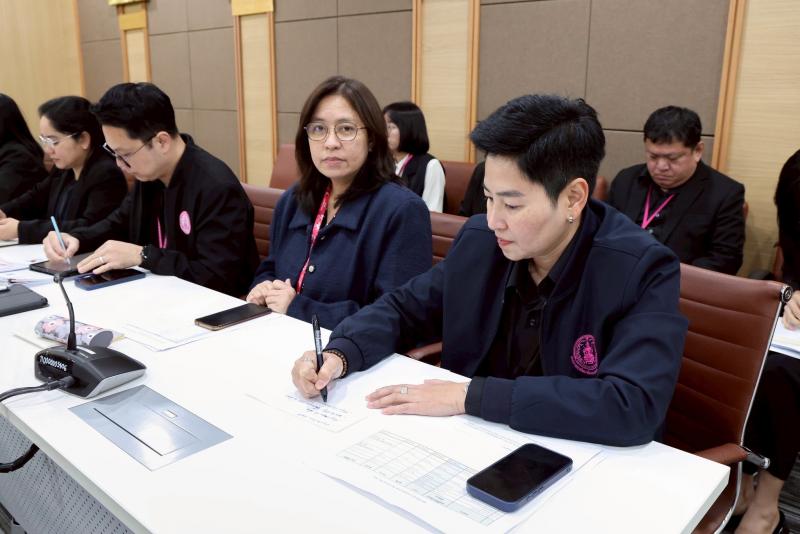 ปลัด พม. เป็นประธา�