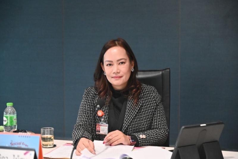 นางสาวสุนีย์ ศรีส�