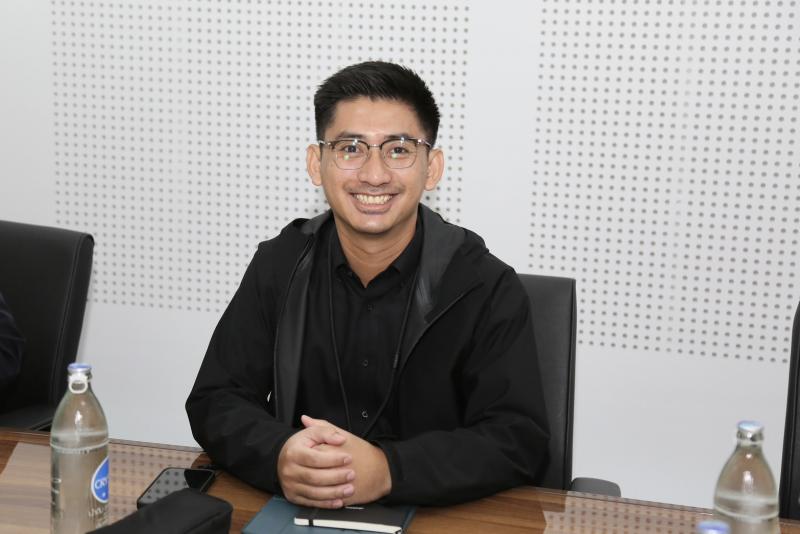 นางเตือนใจ คงสมบั�