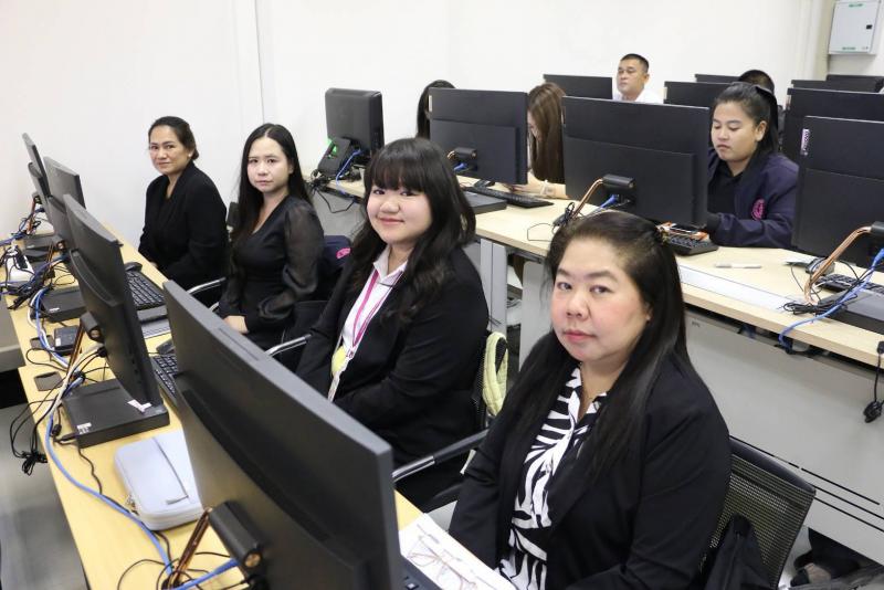 นางสาวสุนีย์ ศรีส�