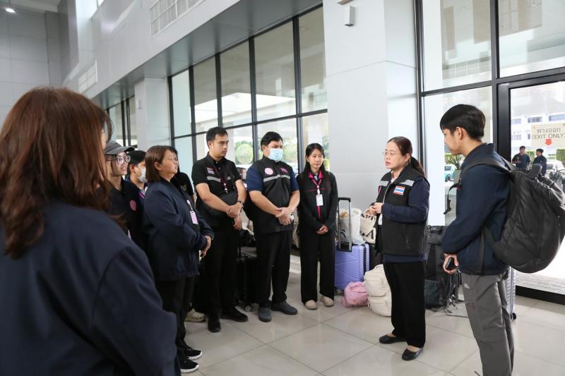 นางเตือนใจ คงสมบั�