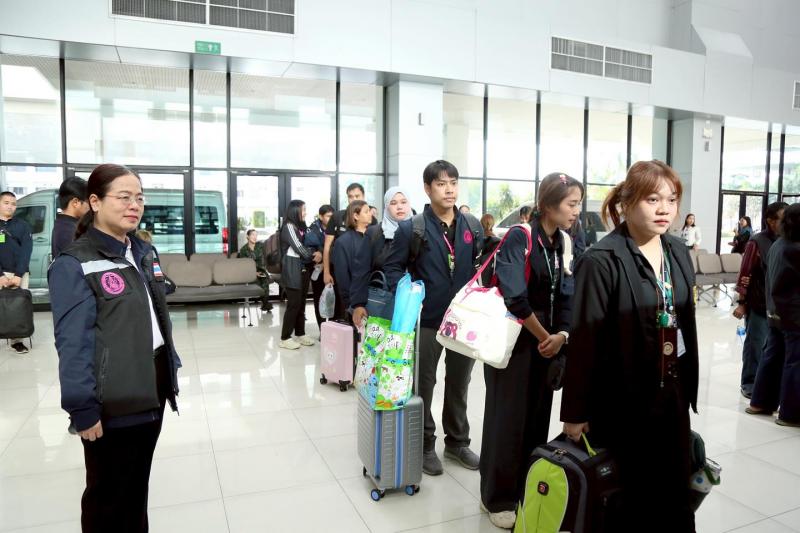 นางเตือนใจ คงสมบั�