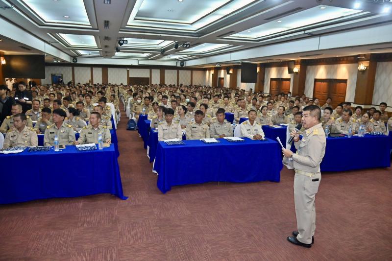 รมว.พม. เป็นประธาน�