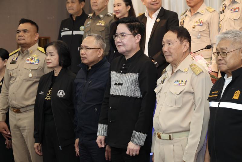 รมว.พม. เป็นประธาน�