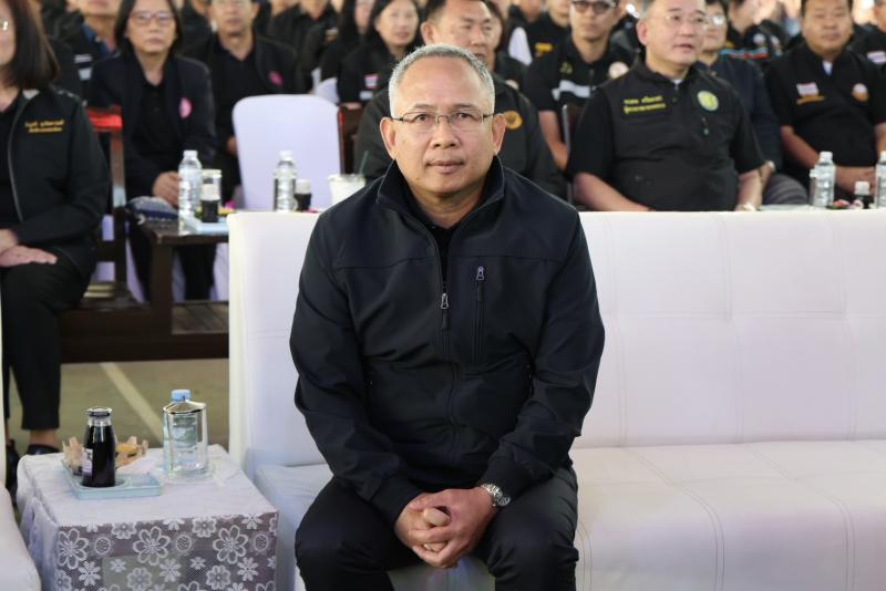 รมว.พม. ลงพื้นที่จ�