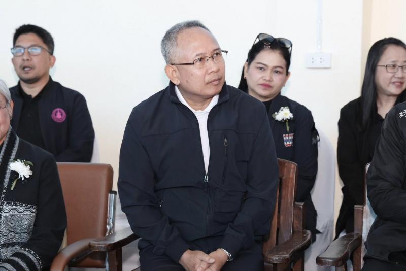 รมว.พม. ลงพื้นที่จ�