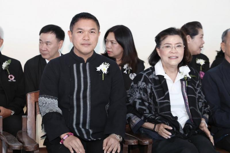 รมว.พม. ลงพื้นที่จ�