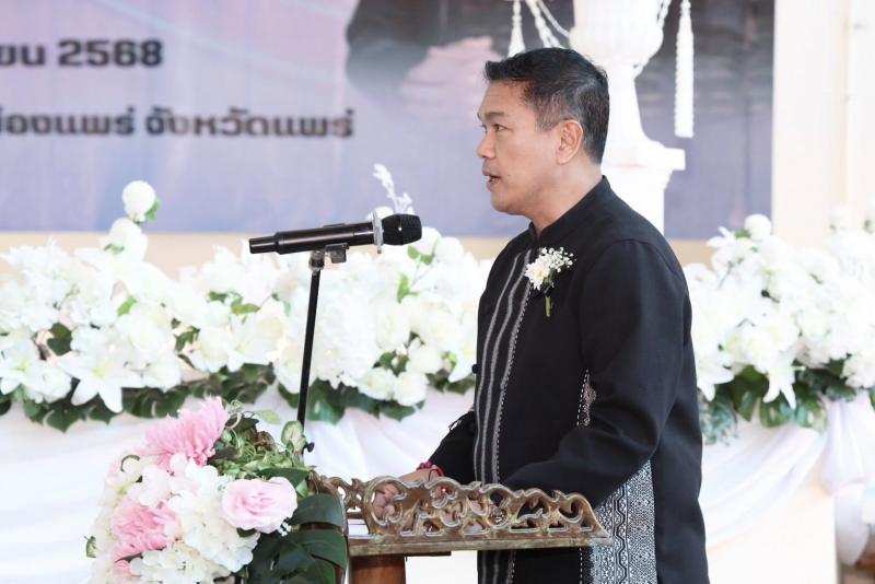 รมว.พม. ลงพื้นที่จ�