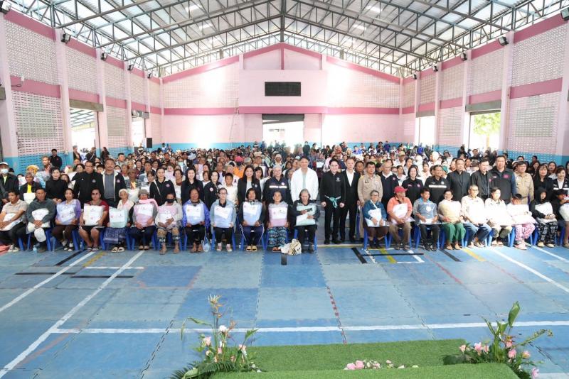 รมว.พม. ลงพื้นที่จ�