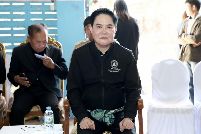 รมว.พม. ลงพื้นที่จ�