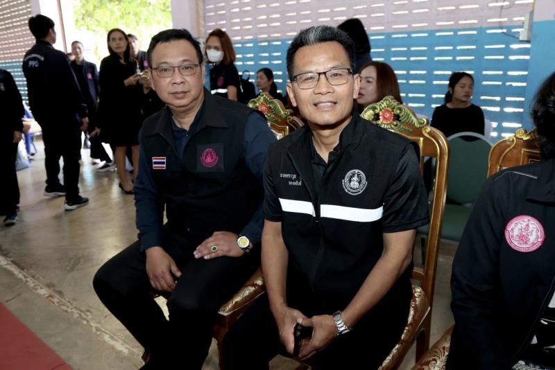 รมว.พม. ลงพื้นที่จ�