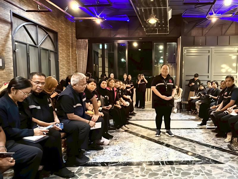 รมว.พม. ร่วมประชุม�
