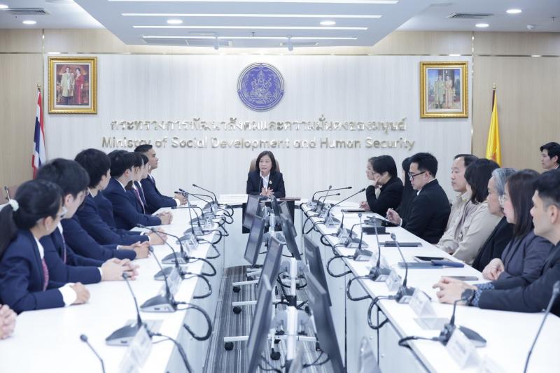 นางสาวสุนีย์ ศรีส�