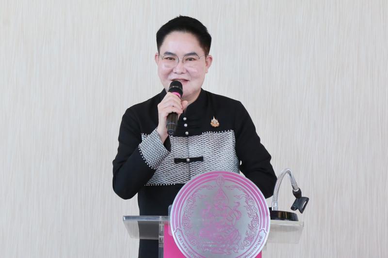 รมว.พม. เป็นประธาน�