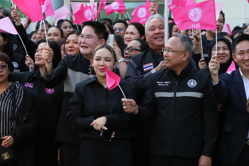 รมว.พม. เป็นประธาน�