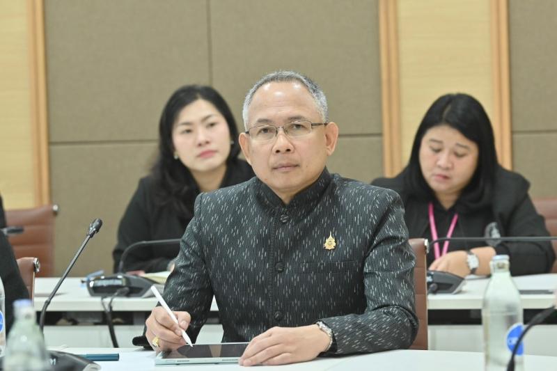 รมว.พม. เป็นประธาน�