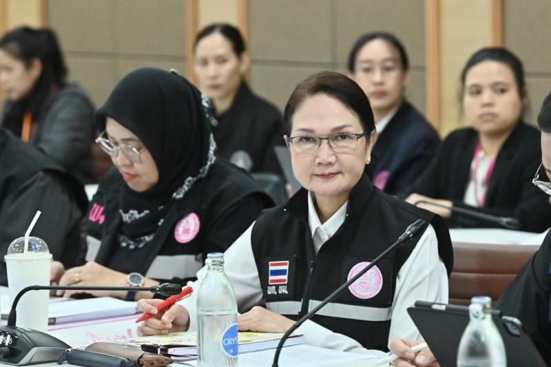รมว.พม. เป็นประธาน�