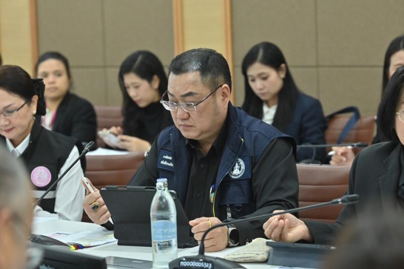 รมว.พม. เป็นประธาน�