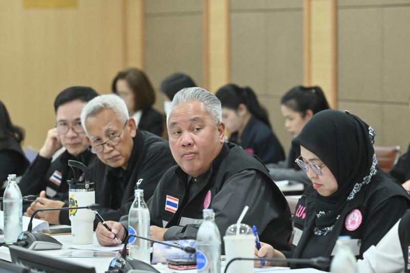รมว.พม. เป็นประธาน�