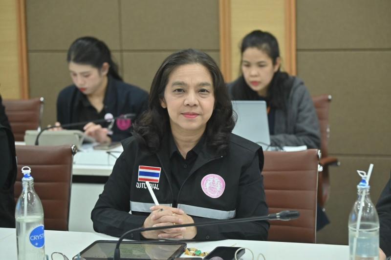 รมว.พม. เป็นประธาน�