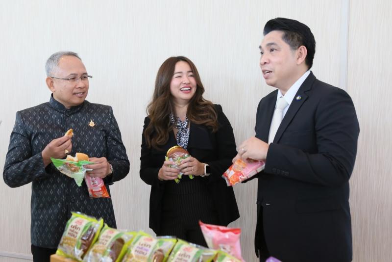 รมว.พม. เป็นประธาน�