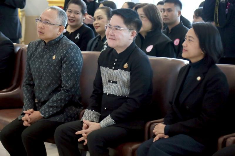 รมว.พม. เป็นประธาน�
