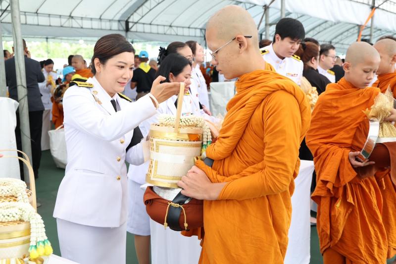 ปลัด พม. ร่วมพิธีเ�