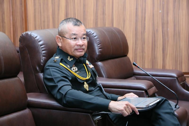 ปลัด พม. ร่วมอภิปร�