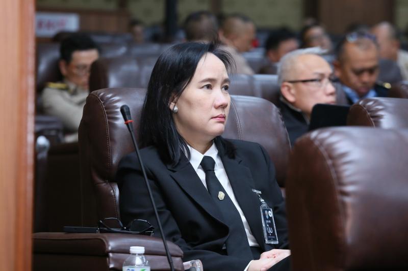 ปลัด พม. ร่วมอภิปร�