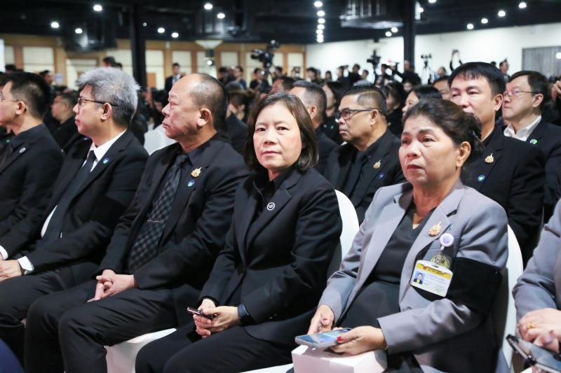 นางสาวสุนีย์ ศรีส�