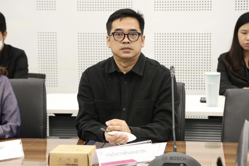 นางเตือนใจ คงสมบั�