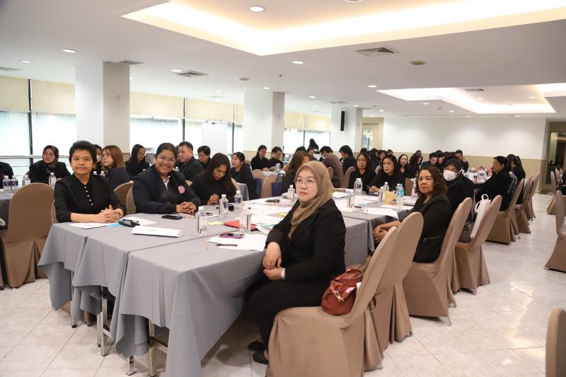 ปลัด พม. เป็นประธา�