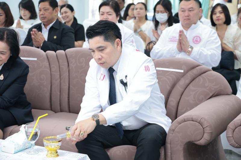 นายกองตรี ดร.ธนกฤต