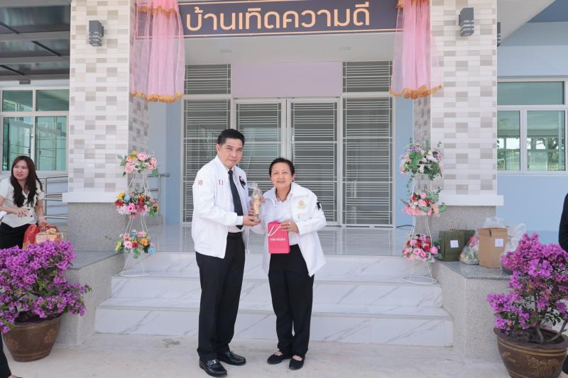 นายกองตรี ดร.ธนกฤต