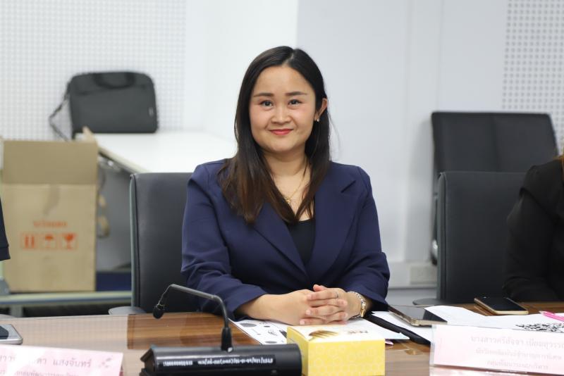 นางเตือนใจ คงสมบั�