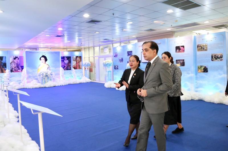 นางเตือนใจ คงสมบั�